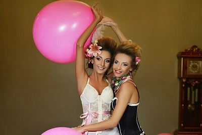 Gerda Stiklickienė su seserimi Kristina Bielskiene