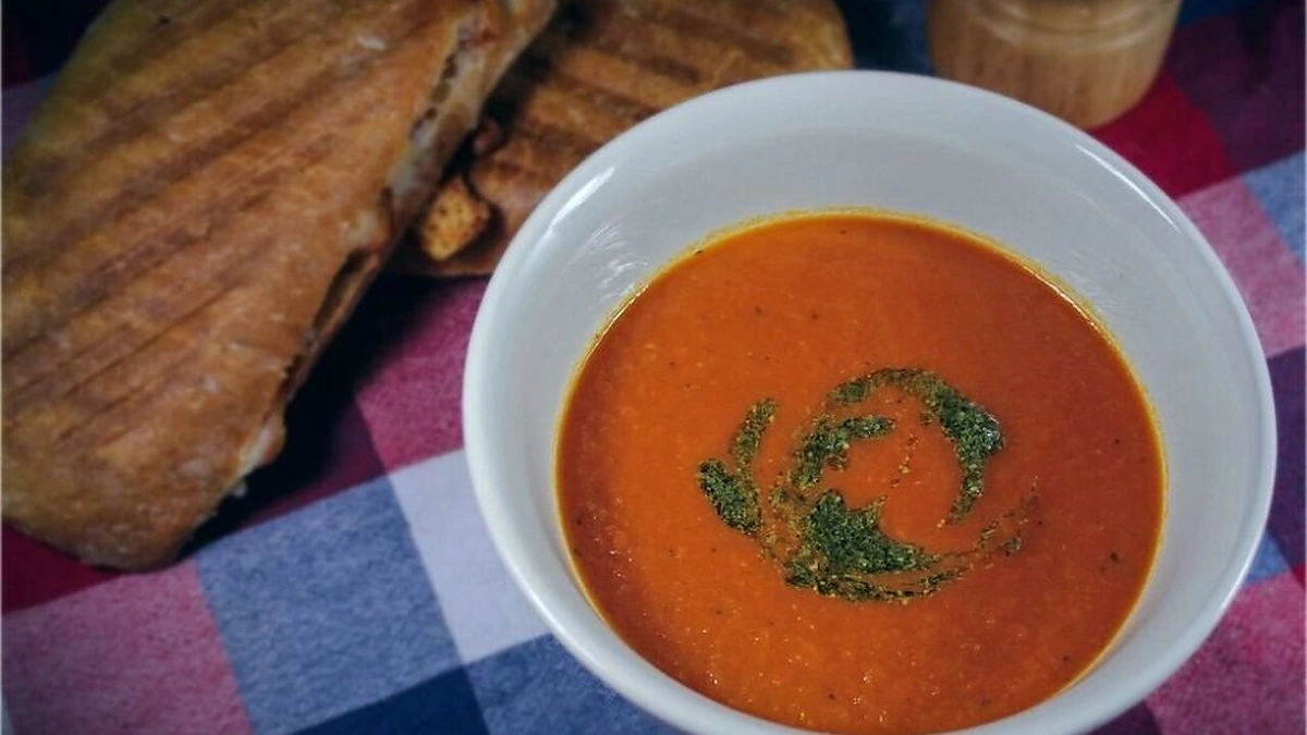 Trinta itališka pomidorų sriuba