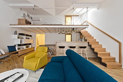 Namai, atspindintys žavios ir švelnios moters charakterį