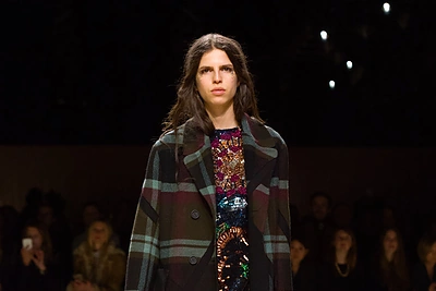 „Burberry“ 2016 m. rudens kolekcijos modelis