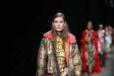 „Gucci“ 2016 m. rudens-žiemos kolekcijos modelis