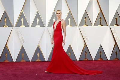 Penkių Holivudo žvaigždžių netikėta karjeros pradžia