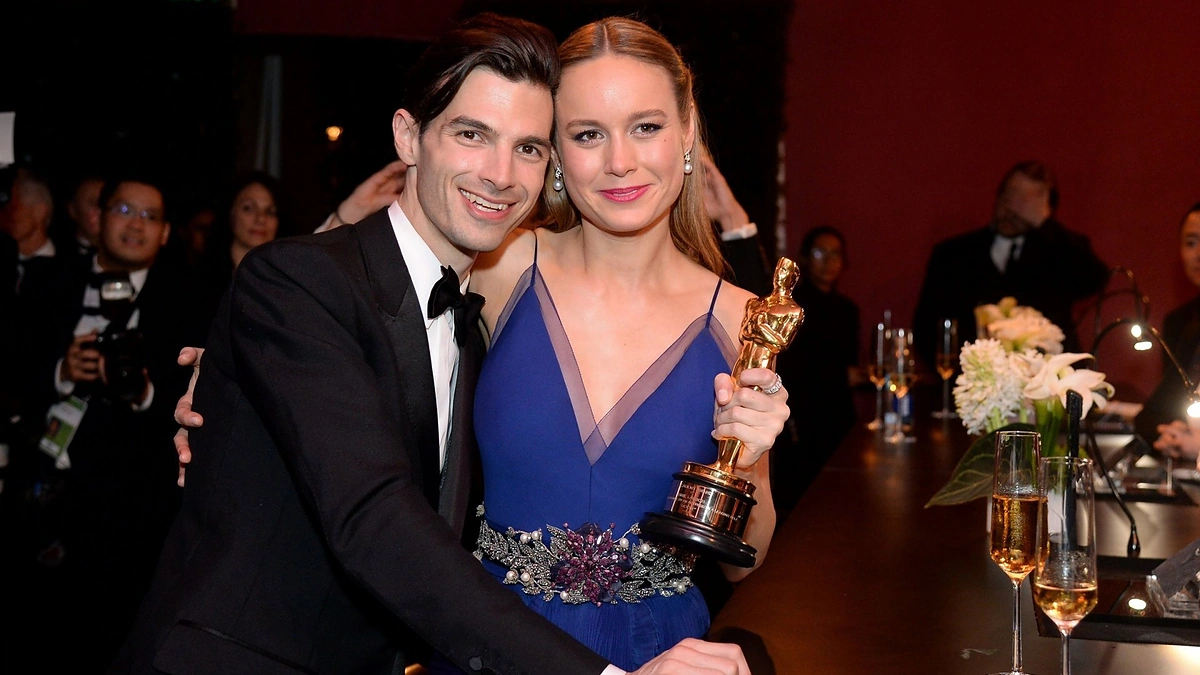 Brie Larson ir Alexas Greenwaldas