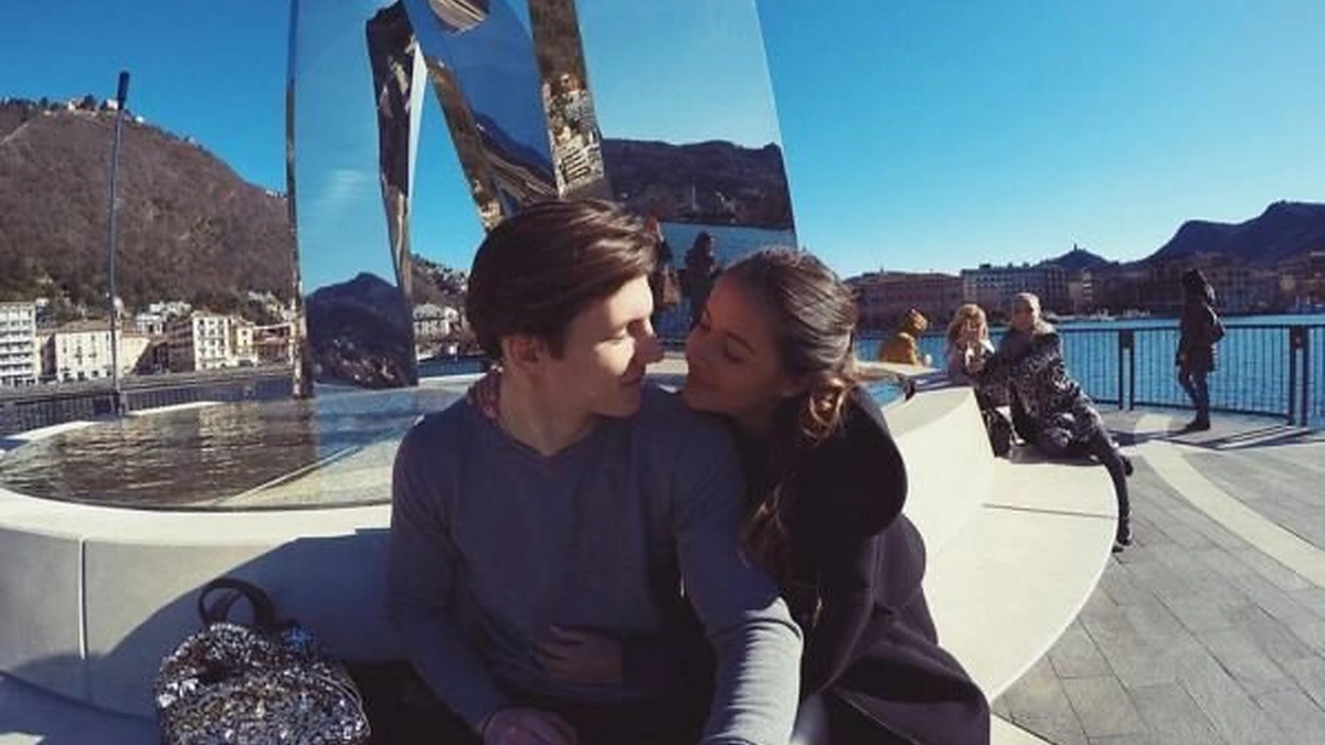 Karolina Meschino su draugu