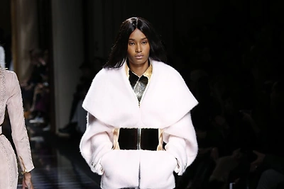 „Balmain“ 2016 m. rudens-žiemos kolekcijos modelis