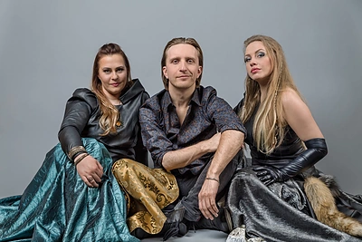 Grupė „Žalvarinis“ pristato naują albumą ir Joninių himną „AC/DC“ stiliumi