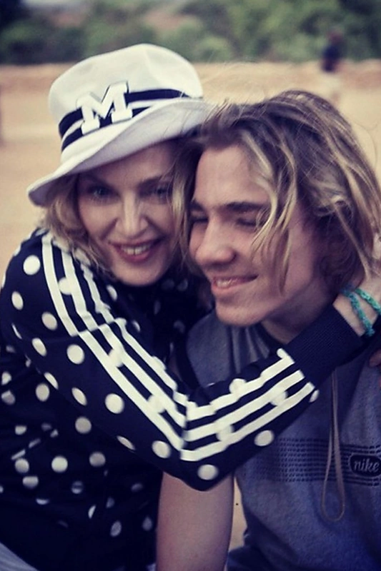 Madonna su sūnumi Rocco