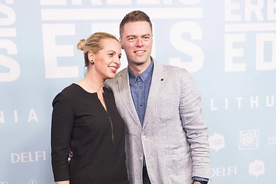 Kariuomenės savanoris Ignas Krupavičius su Vaida Kazakauskyte laisvalaikį leido filmo premjeroje