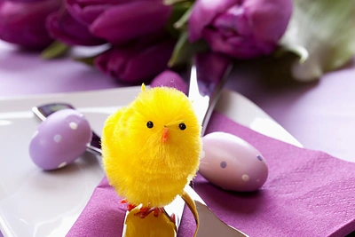 Velykų stalo dekoravimas.