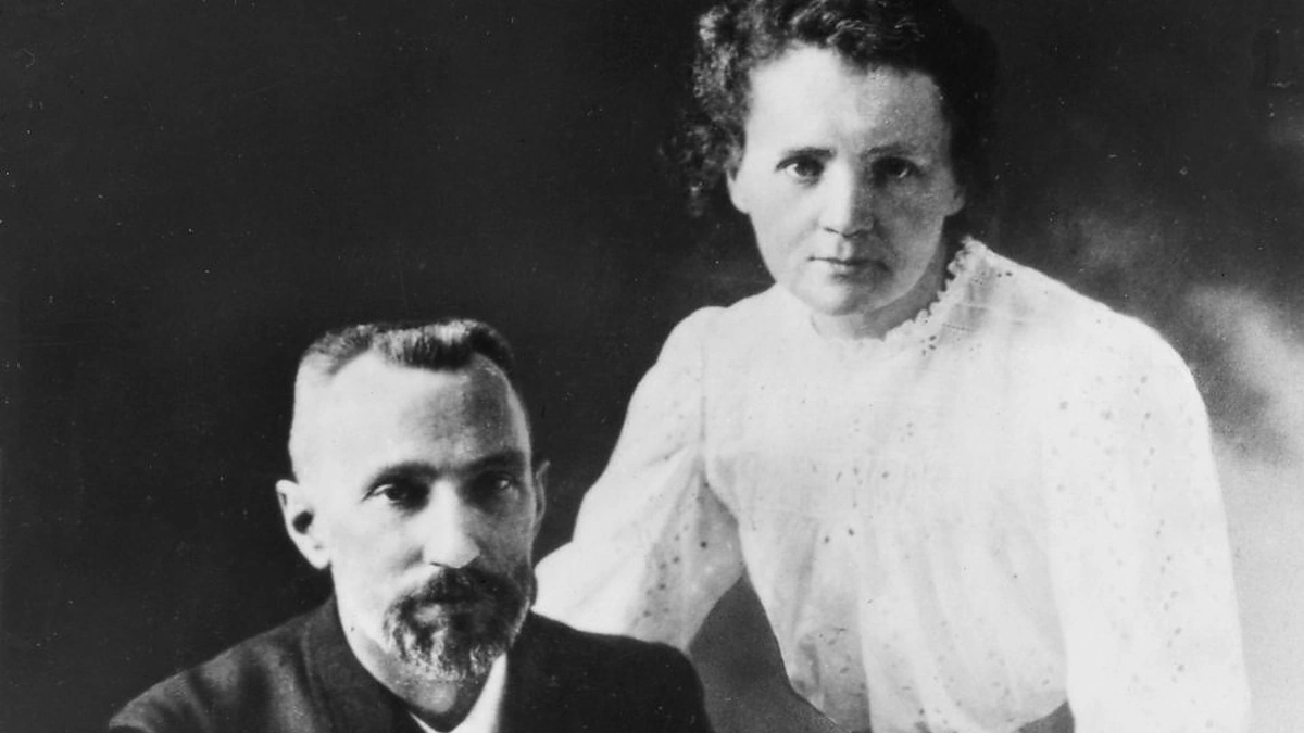 Maria ir Pierre’as Curie – 1903 m.