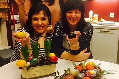 Kristina Kaikarienė su draugėmis