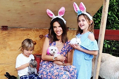 Alessandra Ambrosio su vaikais