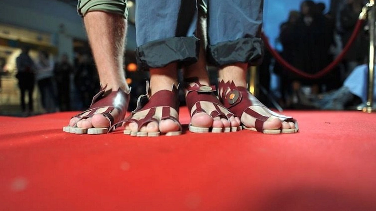 Normalūs bateliai / Šokiai Ne Savo Batuose