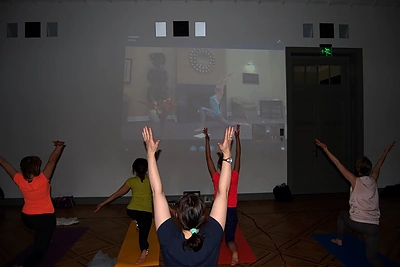 Milanos Jašinskytės jogos pamokos akimirka