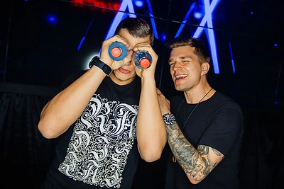 Donato Montvydo ir „Radistų“ hito pristatymas sukėlė aistras naktiniame klube