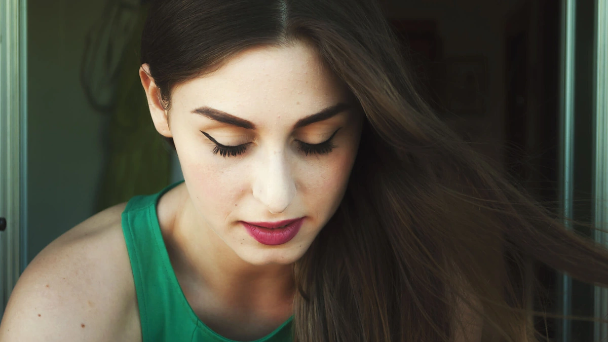 Susimąsčiusi moteris