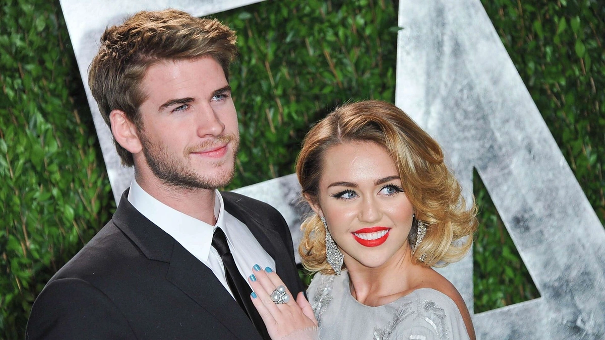 Liamas Hemsworthas ir Miley Cyrus (2012 m.)
