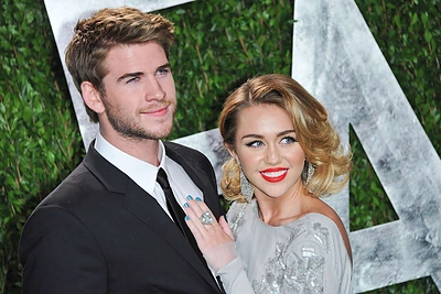Liamas Hemsworthas ir Miley Cyrus planuoja vestuves paplūdimyje