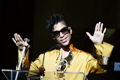 Nauja popmuzikos žvaigždės Prince'o mirties versija – narkotikų perdozavimas