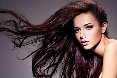 Plokščiosios vingrūnės kokteiliai ir kitos gudrybės, padėsiančios greičiau užsiauginti plaukus