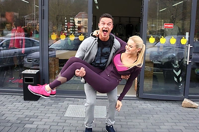 Neringos Šiaudikytės sužadėtinis Tomas Uroška liks be „vestuvinės treniruotės“