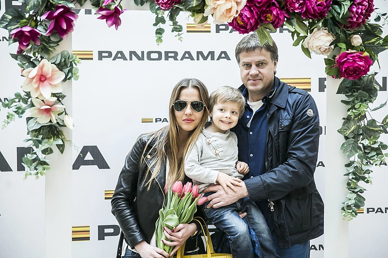 Vaida ir Rolandas Skaisgiriai su sūnumi