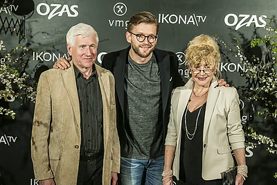 Alfas Ivanauskas su tėvais