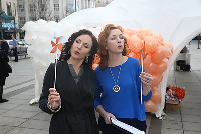 Astmos dienos proga atgimė legendinis „Tarp mūsų mergaičių“ duetas