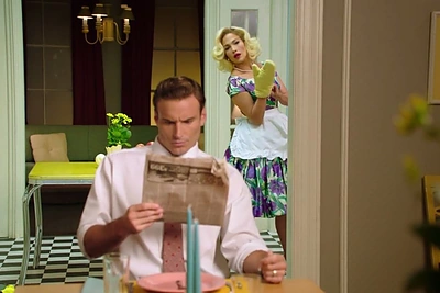 Jennifer Lopez vaizdo klipe „Ain't Your Mama“