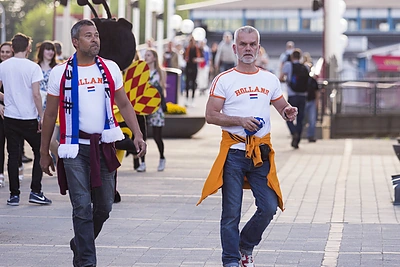 „Eurovizijos“ gerbėjų minia plūsta į „Globe“ areną