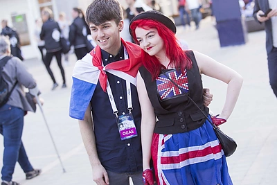 „Eurovizijos“ gerbėjų minia plūsta į „Globe“ areną