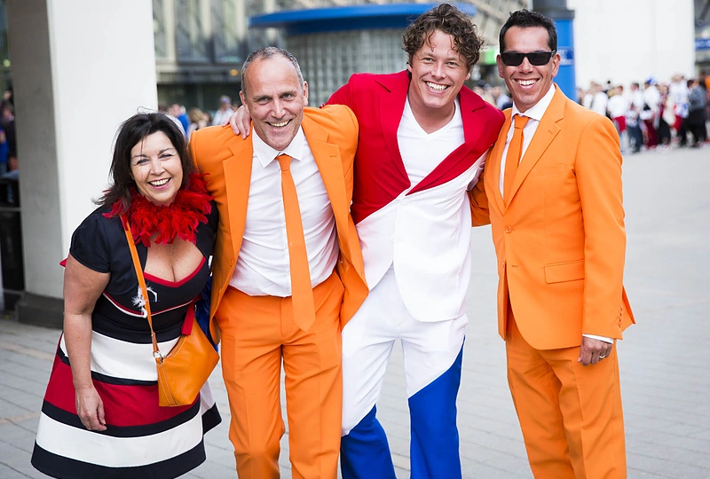 „Eurovizijos“ gerbėjų minia plūsta į „Globe“ areną