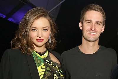 Miranda Kerr susižadėjo su milijardieriumi, „Snapchat“ įkūrėju Evanu Spiegeliu