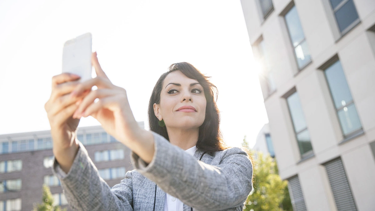 Moteris daro asmenukę