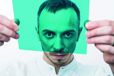 Menininkas Benas Staškauskas: „Man svarbu, kad papuošalu būtų kas nors pasakyta“