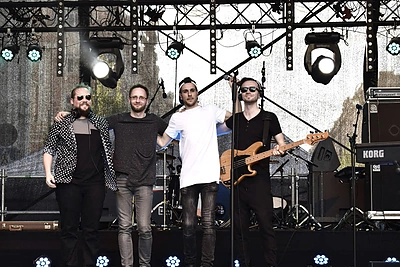 Naują dainą pristatantys „The Roop“ pasirodys „Positivus“ festivalyje