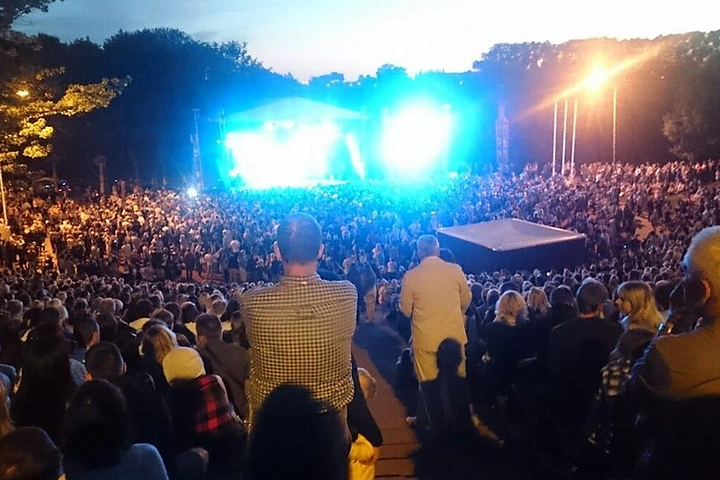 Publika Džordanos Butkutės koncerte Tauragėje