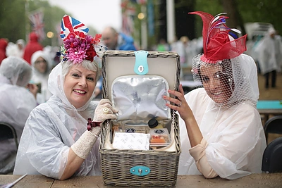 Britanijos karalienės 90-ojo gimtadienio iškilmių proga Londone surengta šventė po atviru dangumi