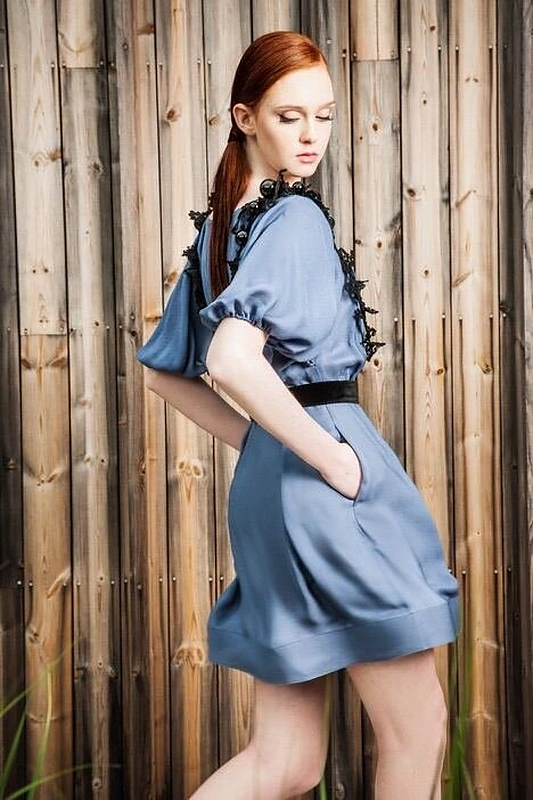 Ramunės Piekautaitės 2016 m. kokteilinių suknelių kolekcijos modelis