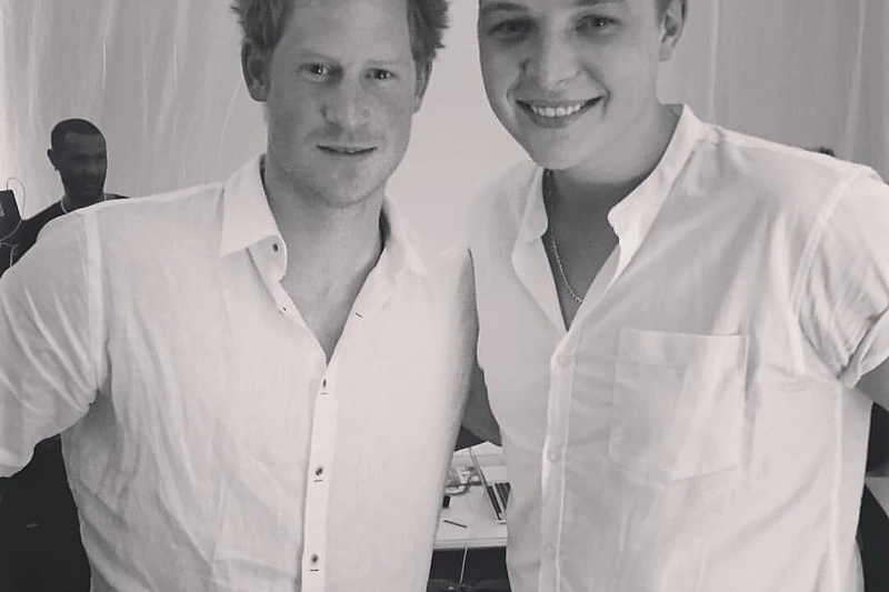 Britų princas Harry ir John Newman