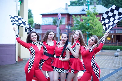 Ingrida Kazlauskaitė ir „Girls Only“ Palangoje pristatė naują „Eneos1006 km“ lenktynių himną