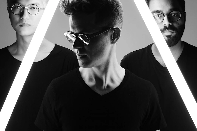 „Son Lux“