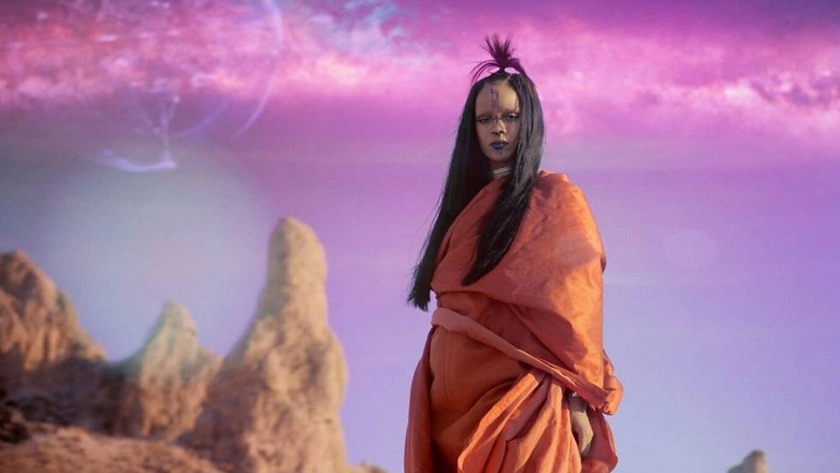 Rihanna vaizdo klipe „Sledgehammer“