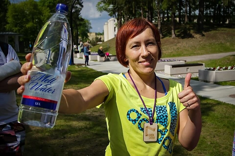 Ledo tirpsmo vanduo yra naudingas pasirinkimas.