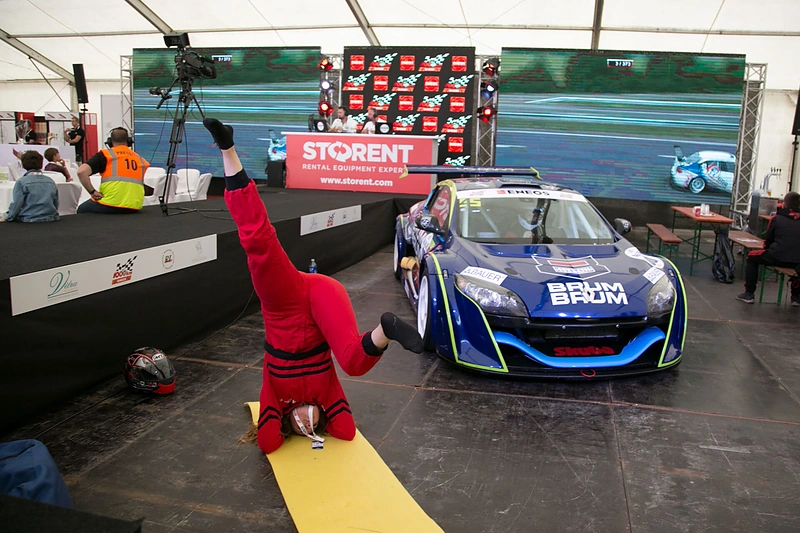 Aktorių performansas „ENEOS 1006 km“ lenktynėse