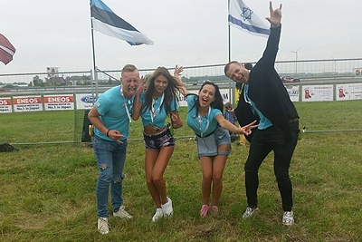 Palangoje vykstančiose automobilių lenktynėse šėlo ir realybės šou „2 Barai“ dalyviai