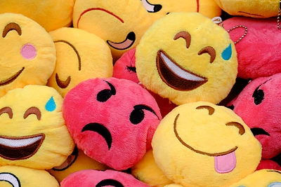 Kodėl feisbukas mus verčia nepasitikėti savimi?