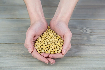 15 sveikų produktų, kuriuos verta turėti kiekvienoje virtuvėje