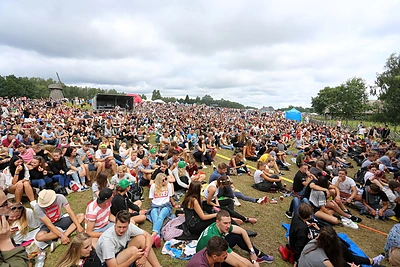 „Humoro klubo“ pasirodymo „Granatose“ akimirka