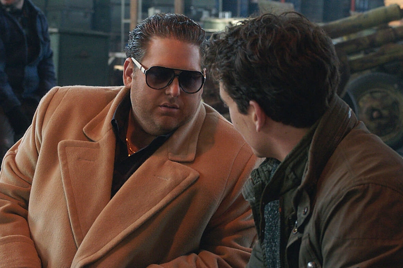 Jonah Hillas komedijoje „Karo šunys“